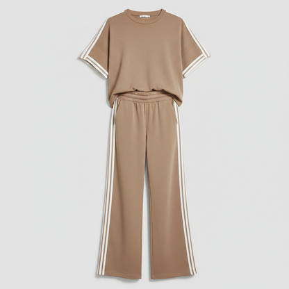 Khaki Sportsett med Stripete Trim | T-skjorte og Bukser